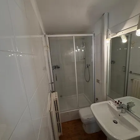 Cozy Escape Porta Romana 아파트